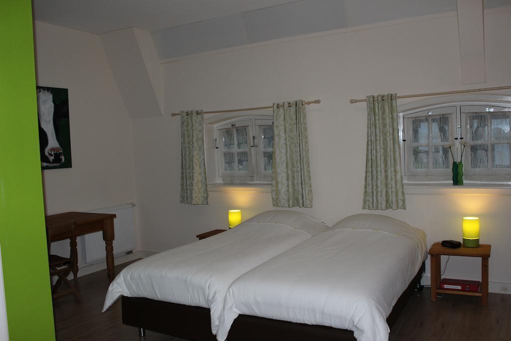 Wartena Hoeve - Vega B&B Room photo